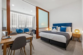 Central Retreat 1BR Apt w Pool Gym and Tennis Court, Auckland